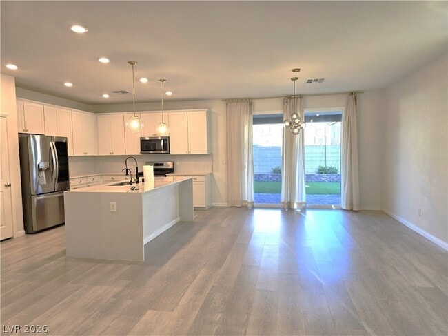 Building Photo - 10382 Arroyo Willow St