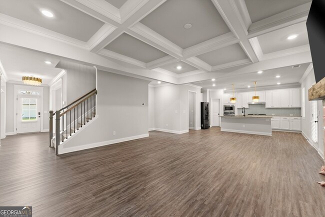 Building Photo - 4656 Silver Oak Dr