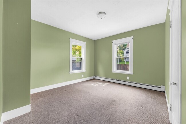 Building Photo - 8 Brantwood Rd