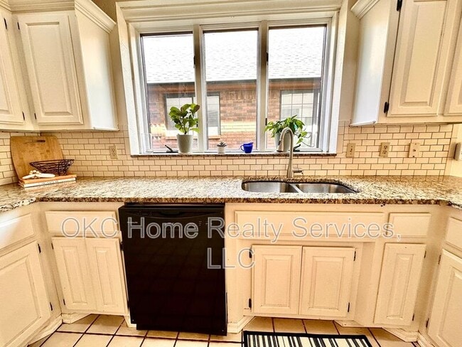 Building Photo - 4232 NW 144th St