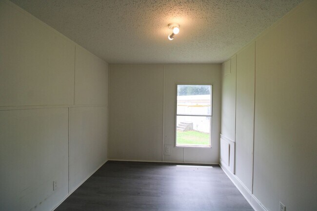 Building Photo - 65 Cameron Cir