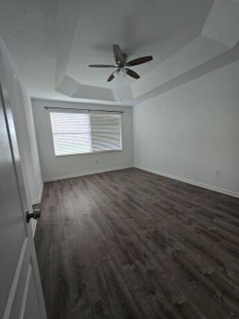 Building Photo - 7070 Venice Way