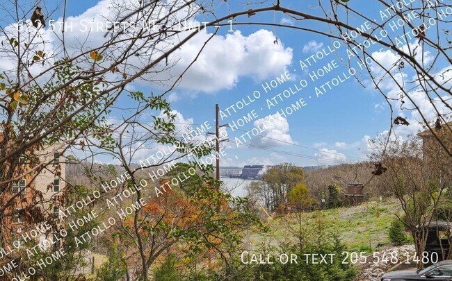 Building Photo - 622 5th St NE