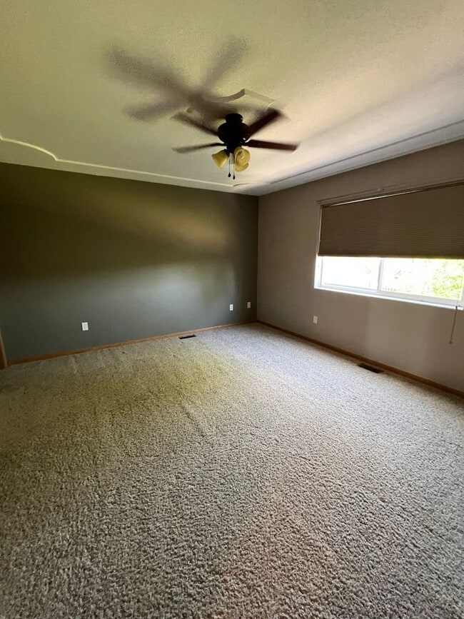 Building Photo - Big, Beautiful Home in Black Hawk/Summerse...