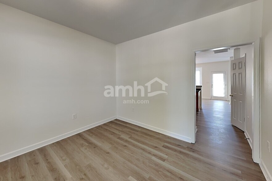 Building Photo - 3007 Semmes Ln