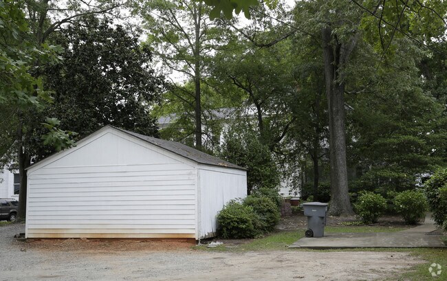 Building Photo - 181 N Fairview Ave