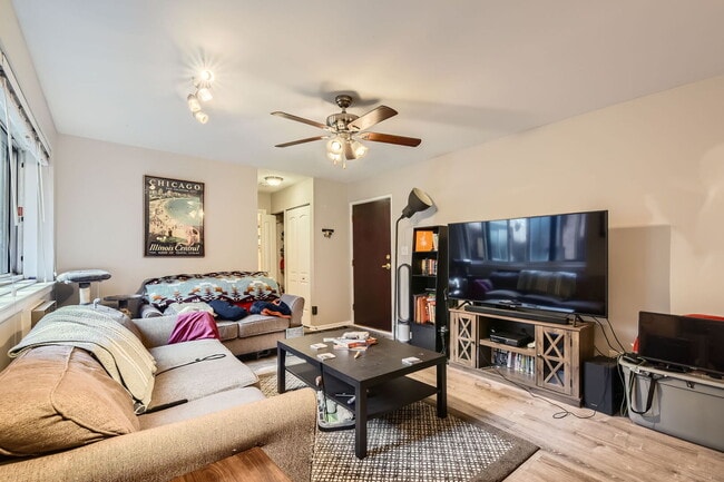 Building Photo - 644 W Arlington Pl