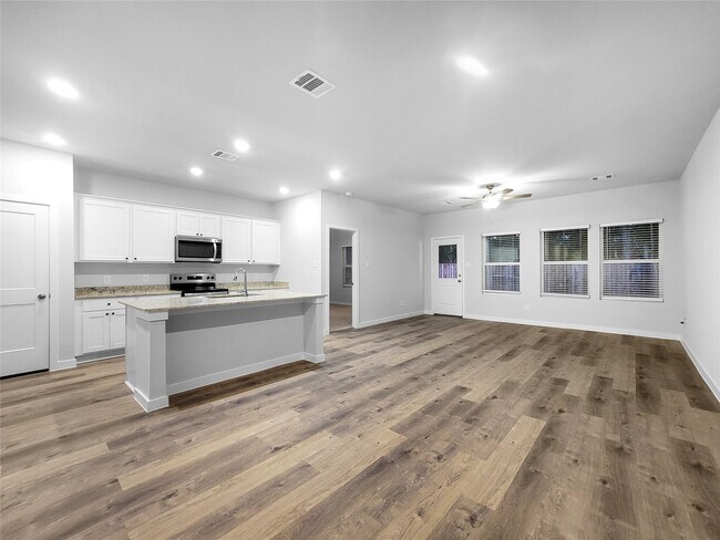 Building Photo - 10759 Red Flagstone Dr