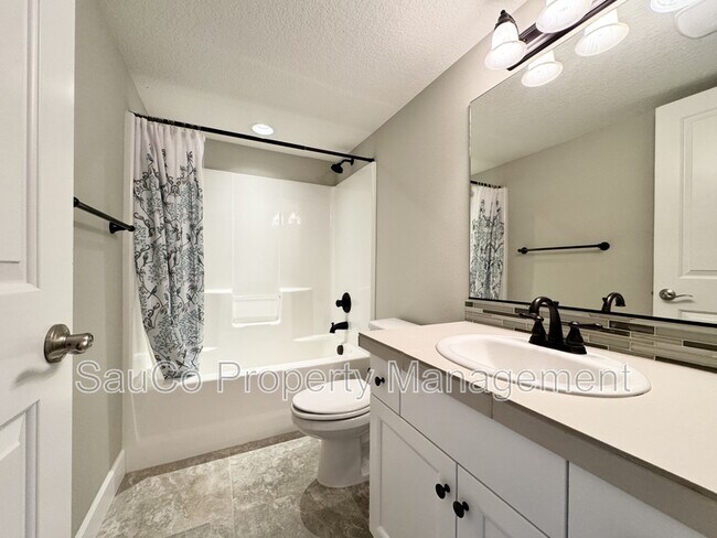 Building Photo - 13257 SW Maplecrest Ct