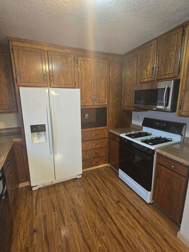 Building Photo - STATUS: AVAILABLE - | R323 | $1950