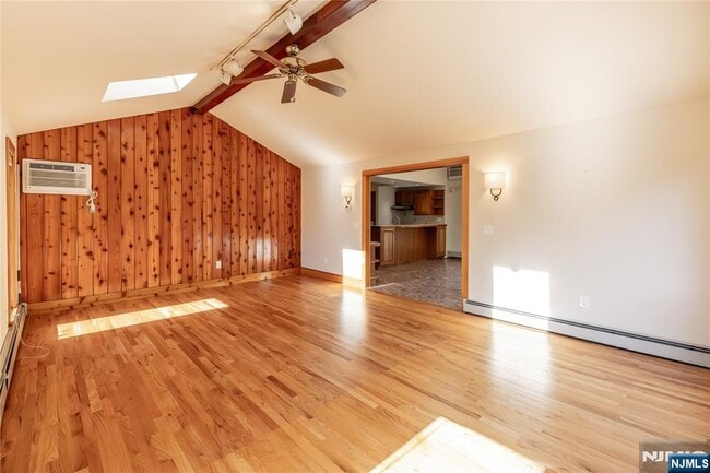 Building Photo - 129 Boulevard