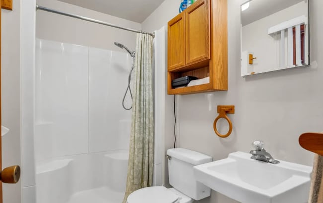 Building Photo - 4 Bedroom homestead on 6.68 acres