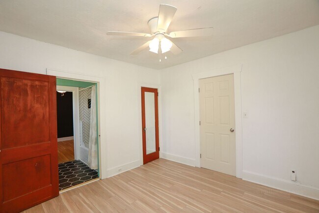 Building Photo - 768 Mayfield Ave