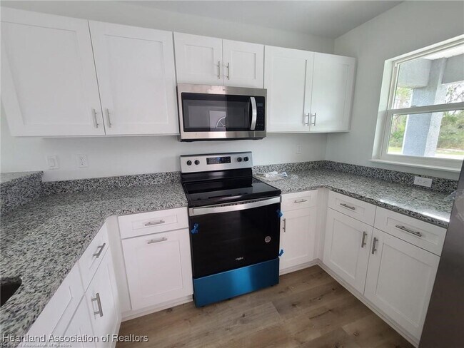 Building Photo - 6950 San Benito Dr