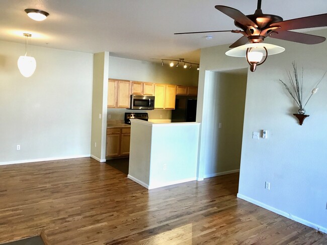 Building Photo - Beautiful and Bright Three Bedroom First F...