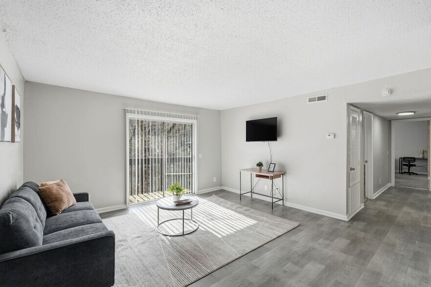 Building Photo - 1302 Stone Mill Cove
