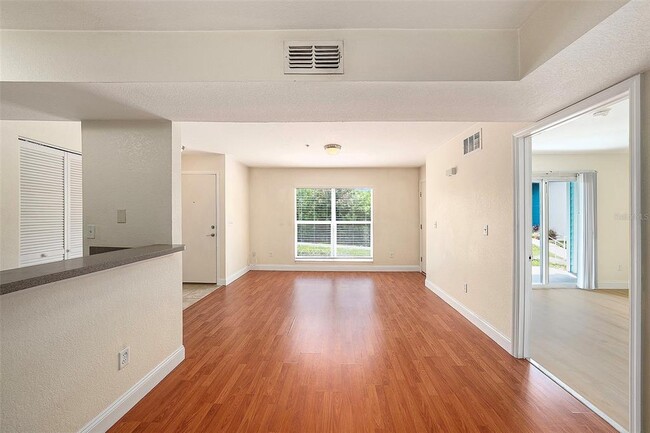 Building Photo - 455 Alt 19