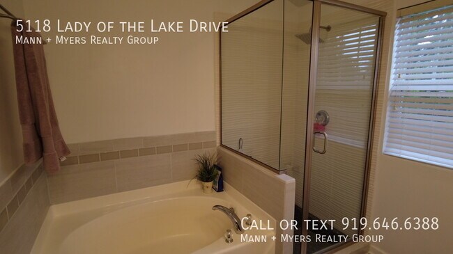 Building Photo - 5118 Lady of the Lake Dr