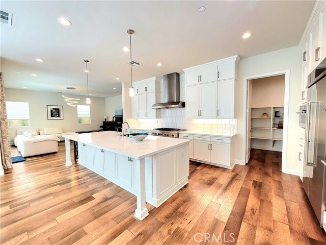 Building Photo - 346 Sawbuck