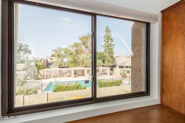 Building Photo - 20 E Redondo Dr