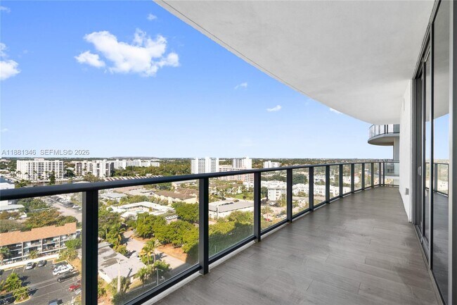 Building Photo - 1116 N Ocean Blvd