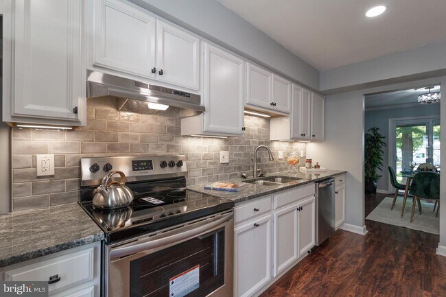 Building Photo - 20300 Thunderhead Way