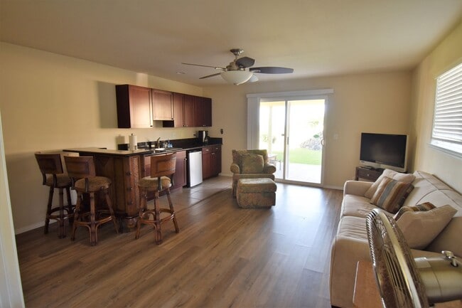 Building Photo - Palisades 4 Bedroom 3 Bath Home