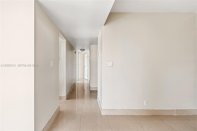 Building Photo - 3031 N Ocean Blvd