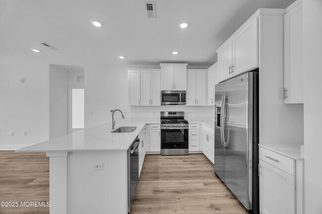 Building Photo - 28311 Radford Ct