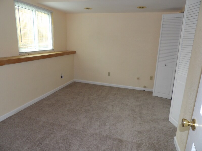 Building Photo - 3830 Gingham Way