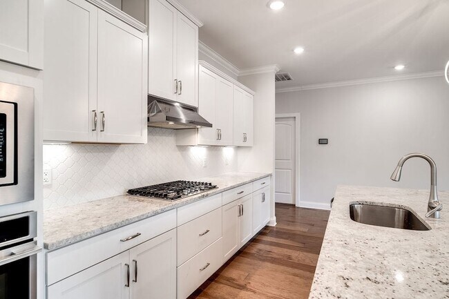 Building Photo - 1681 Boardwalk Pl