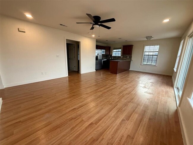 Building Photo - 21003 Boggy Ford Rd