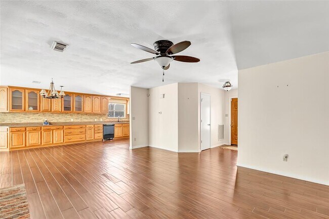 Building Photo - 70 Fern View Ct