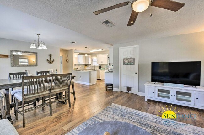 Building Photo - Upgraded 4BR Home with In-Ground Pool in Fort Walton Beach!