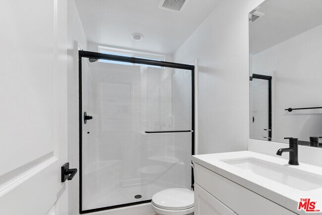 Building Photo - 18130 Radiance Ln