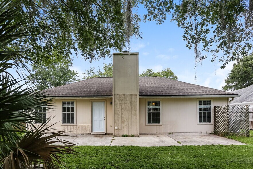 Building Photo - 3123 Olde Sutton Parke Dr