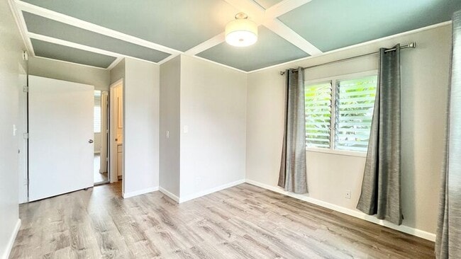 Building Photo - 2504 Rainbow Dr