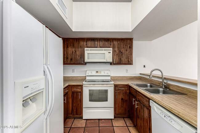 Building Photo - 14002 N 49th Ave