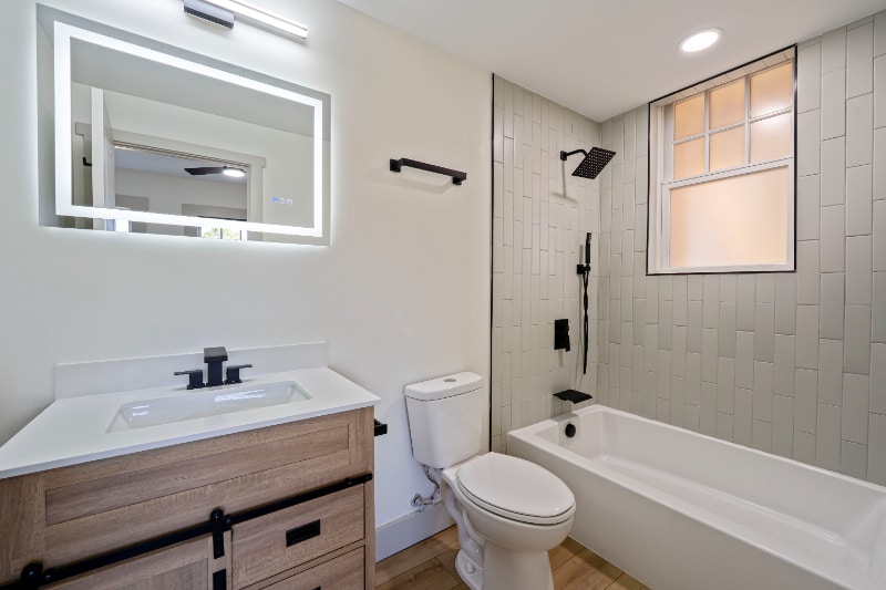 Building Photo - 605-607-607 S Champion Ave