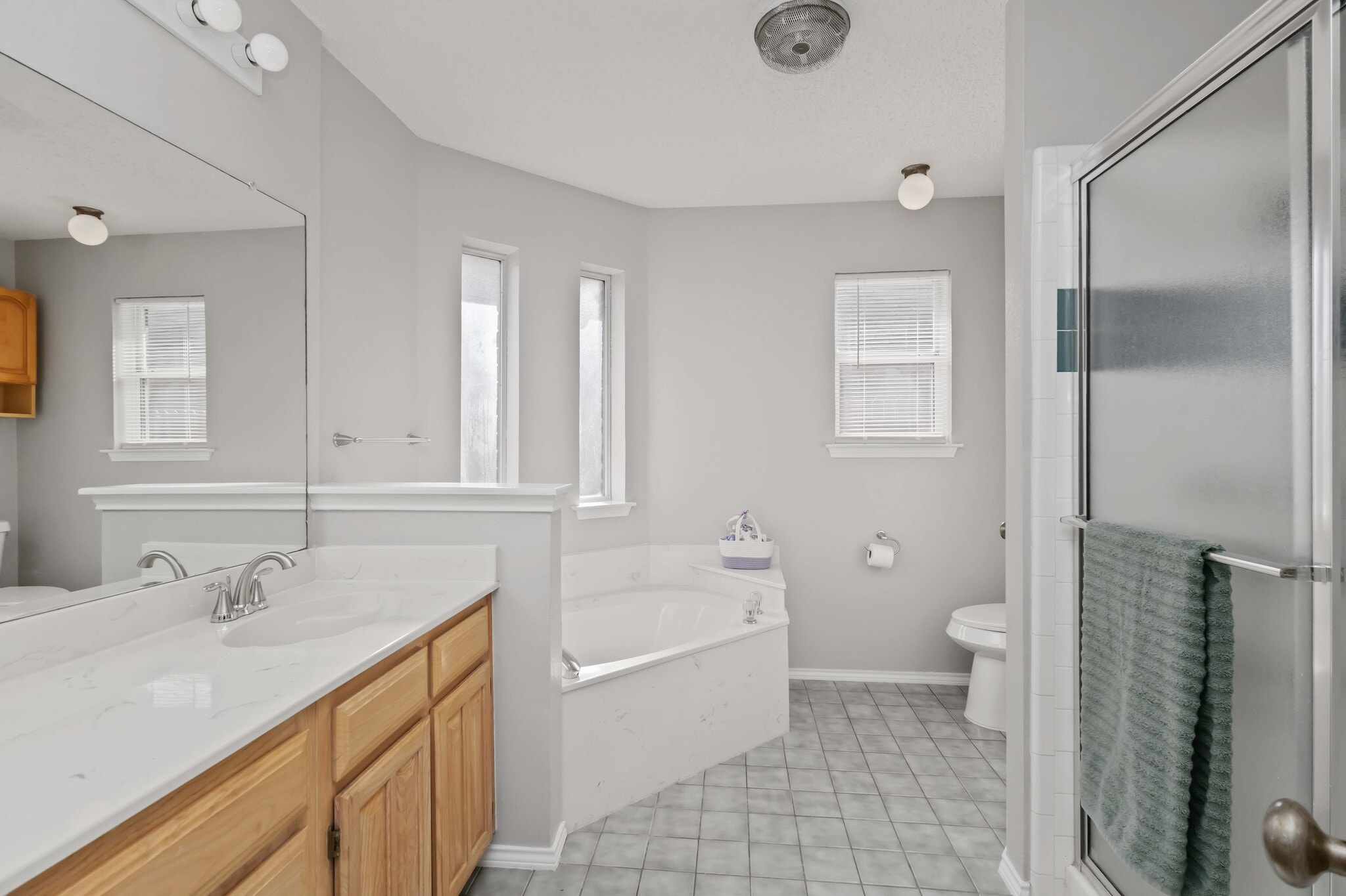 Primary Bathroom - 425 Kelley Ct