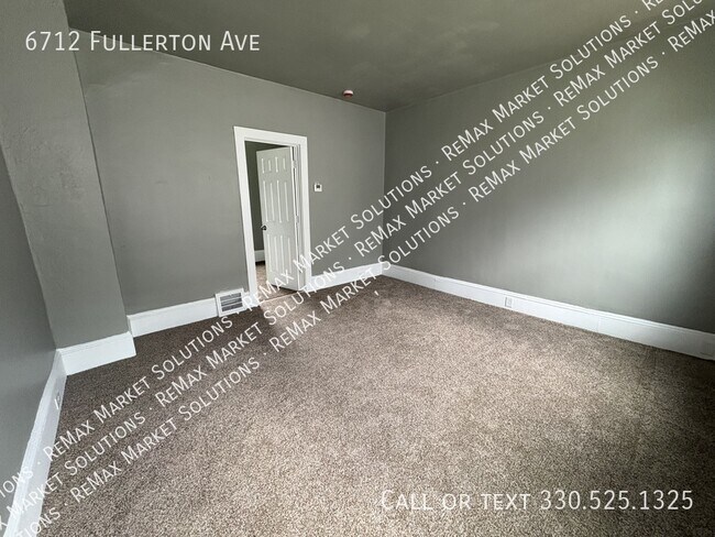 Building Photo - 6712 Fullerton Ave