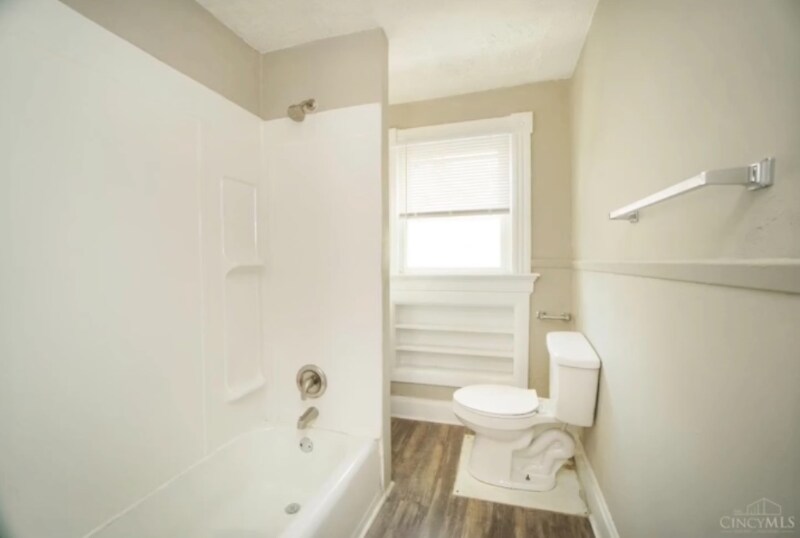 Building Photo - 124 Eaton Ave