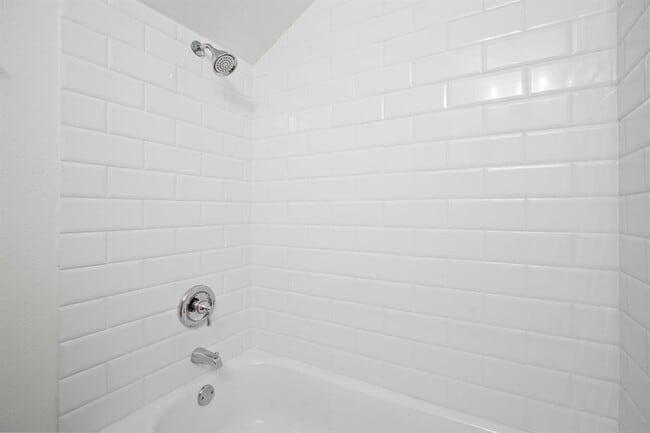 Building Photo - 7520 Uray Dr