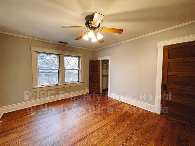 Building Photo - 114 Hillside St