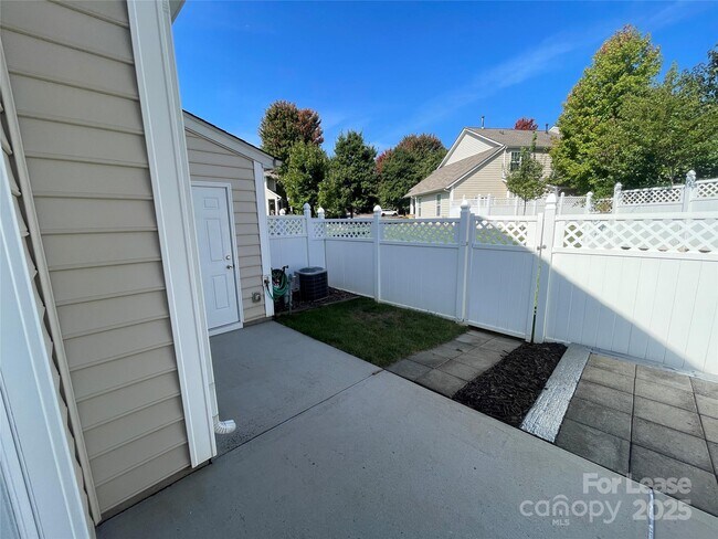 Building Photo - 221 Spring Gardens Drive