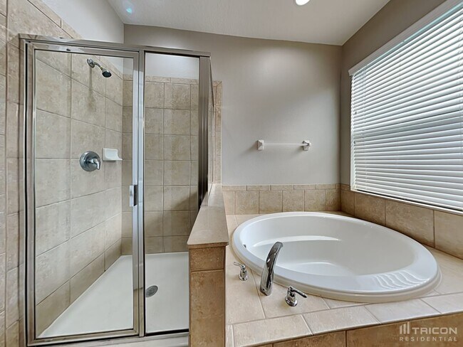 Building Photo - 11011 Belle Haven Dr
