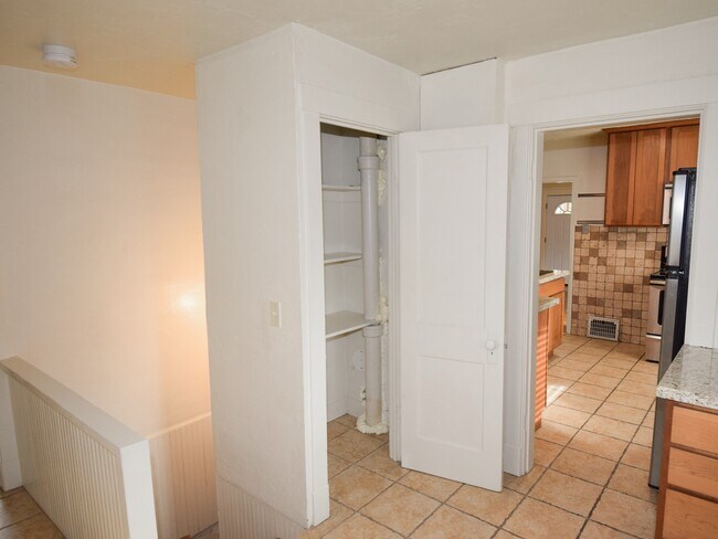 Building Photo - 89 Marindale Ave