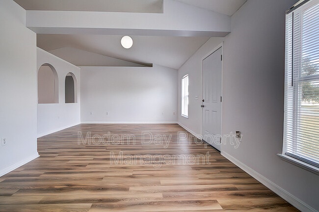 Building Photo - 3059 Magellan Ave