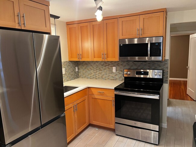 Primary Photo - Welcome Home to Comfort and Charm in Blain...