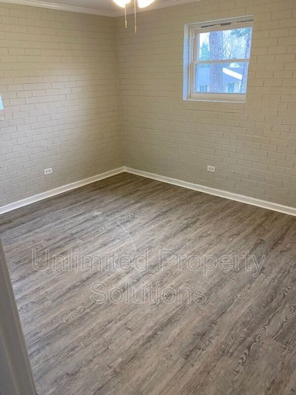 Building Photo - 119 Gaddy Dr